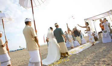 ハピネスウエディング　バリ島ホテル（ビーチ）挙式001
