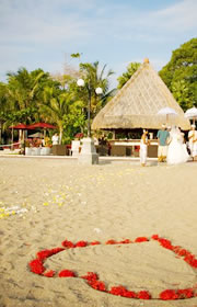 ハピネスウエディング　バリ島ホテル（ビーチ）挙式001