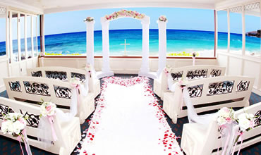 ハピネスウエディング　ハワイ挙式005 ミッシェル・オーシャン・チャペル挙式